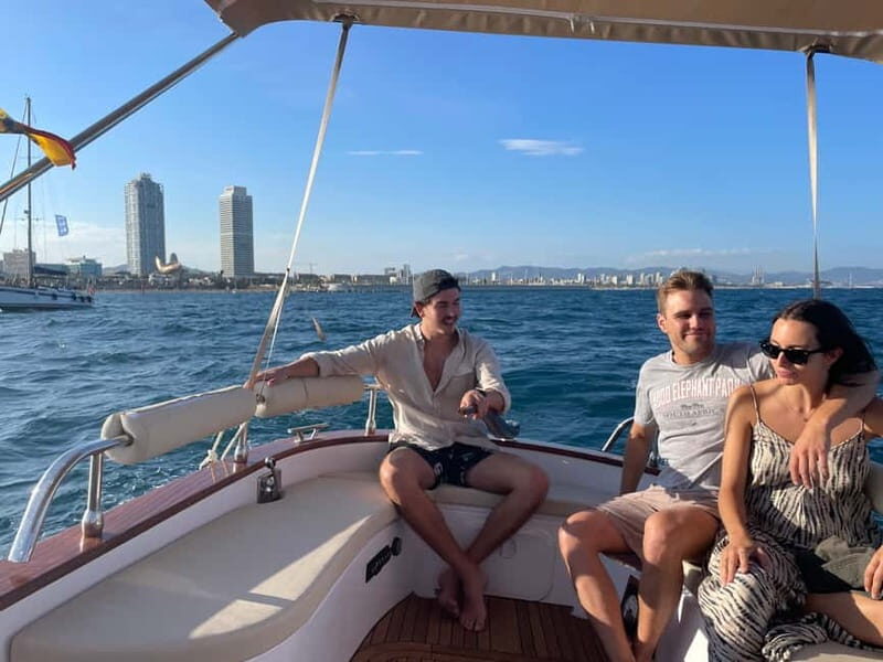 Barcelona: Private Classic Yacht Tour with Drinks - Price and Value: $283 Per Group for Up to 6