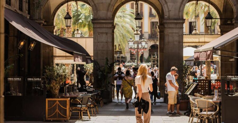 Barcelona: Private Custom Tour with a Local – Icons & Gems - Who this tour is best for (and who might want something else)