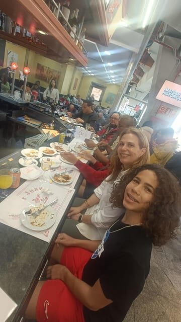 Barcelona private Family-Friendly Cultural & Food Tour - Market time (or traditional tapas): how the food plan stays flexible