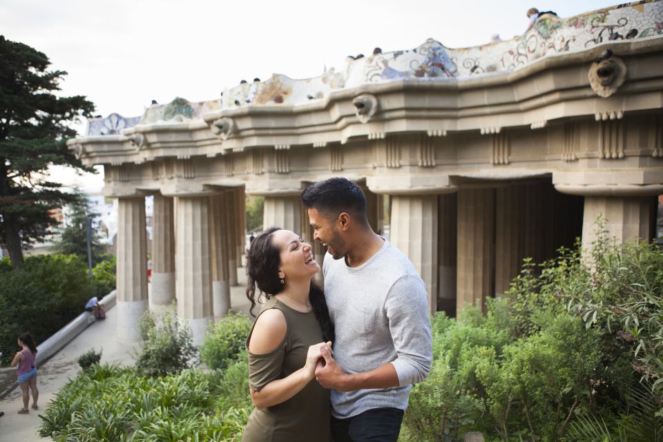 Barcelona: Private Full Park Güell Photoshoot - Walking Route Highlights: Gardens, Bridges, Viaducts, and Paths