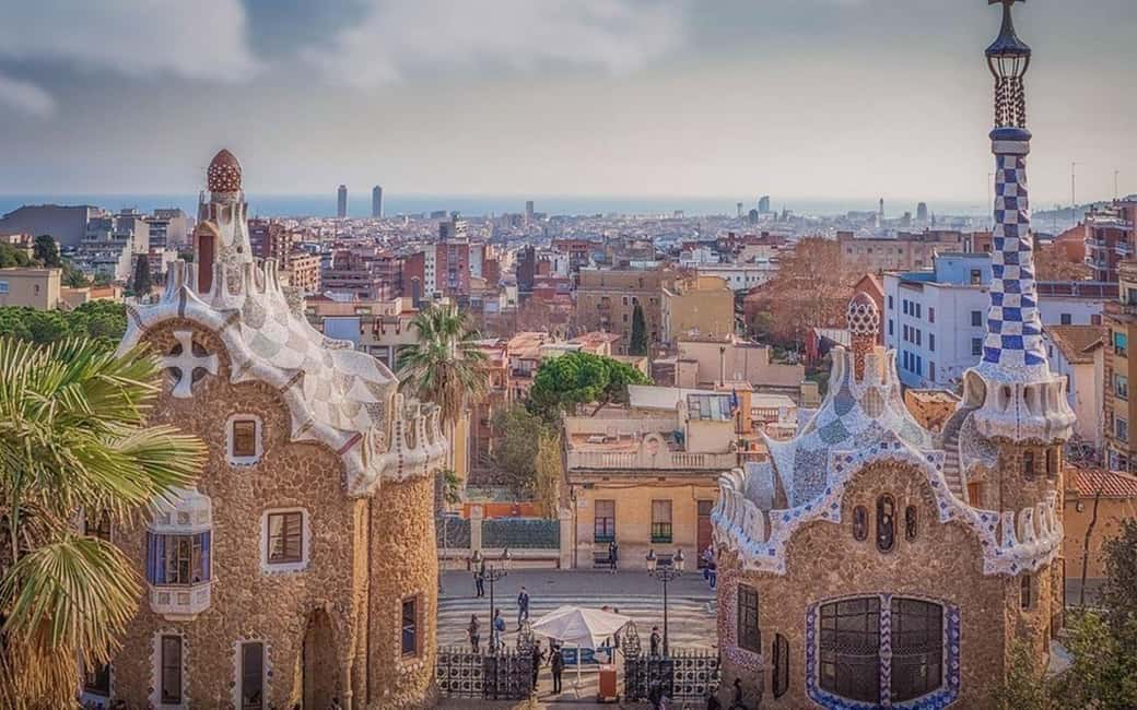 Barcelona: Private Half-Day Sightseeing Tour with a Local - Montjuïc Hill: the view part that makes the whole day click