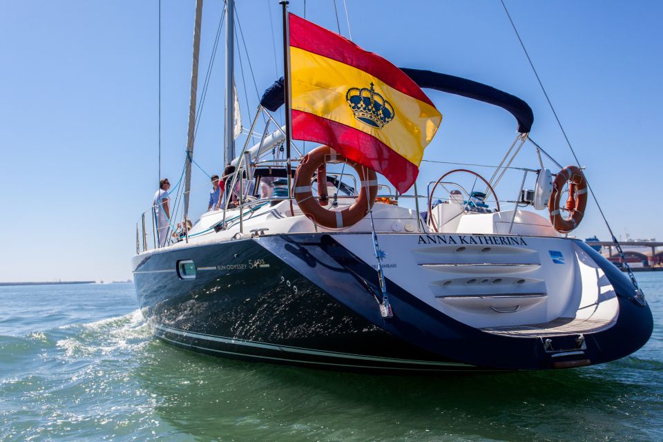 Barcelona: Private Luxury Sailing Tour - The fast run-in: meeting, then a 5-minute safety briefing