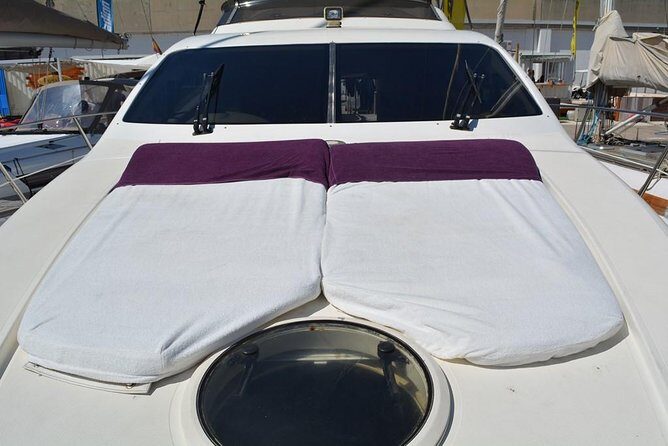 Barcelona Private Luxury Yacht Tour - Private luxury yacht tour Barcelona: why this format works