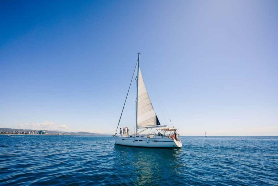 Barcelona: PRIVATE Sailing tour with drinks and snacks - Price and value: $487 per group up to 11
