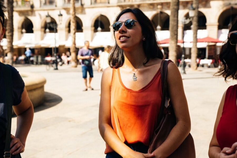 Barcelona: Private Tour w/ Locals – Highlights & Hidden Gems - The included local drink/tasting: how to make it worth it