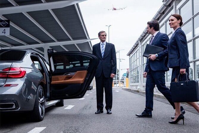 Barcelona Private transfer from Airport to Hotel / Cruise - Door-to-door, from BCN arrivals to your hotel or cruise