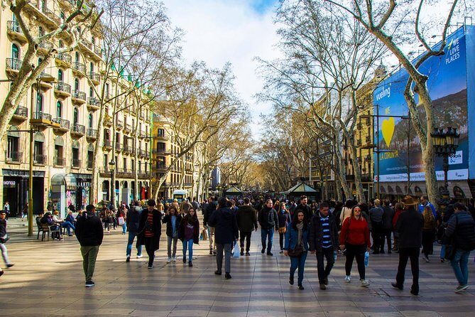Barcelona Private Walking Tour through the City of Gaudi - Passeig de Gràcia for real: 90 minutes of Gaudí-adjacent street study