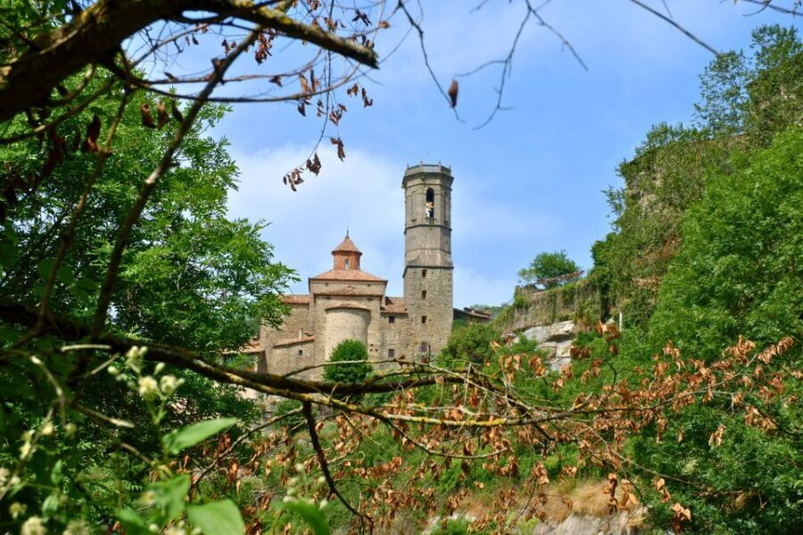 Barcelona: Pyrenees Villages and Trails Full-Day Tour - Should you book this Pyrenees villages and trails day?