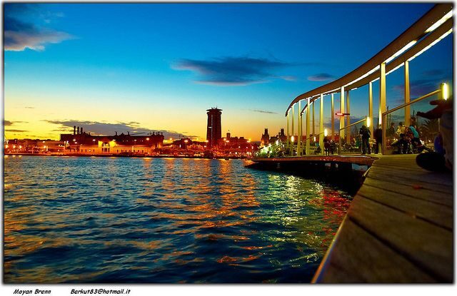 Barcelona: Romantic Private Sailing Tour - The 3-Hour Rhythm: From Marina Views to Golden City Lights