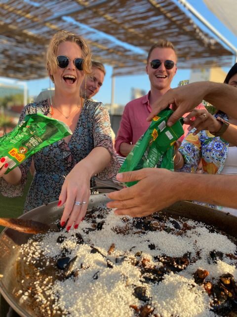 Barcelona: Rooftop Paella Cooking Class with Sangria - Should you book this rooftop paella class in Barcelona?