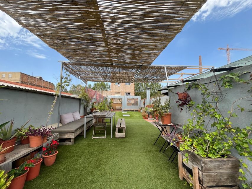 Barcelona: Rooftop Paella Cooking Class with Sangria - Price and value: why $82 can make sense