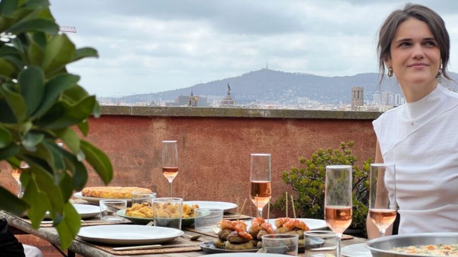 Barcelona: Rooftop Tapas and Sangria Class with a Chef - Welcome glass, then Chef Alfonso takes over