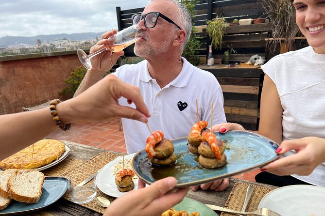 Barcelona: Rooftop Tapas & Sangria class with a Local Chef - Chef Alfonso’s Welcome: Champagne or Lemonade, Then Ingredients