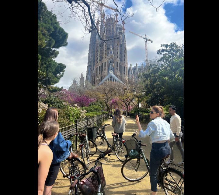 Barcelona: Sagrada Familia Electric Scooter or Bike Tour - W Barcelona to Olympic Port: modern architecture meets marina life