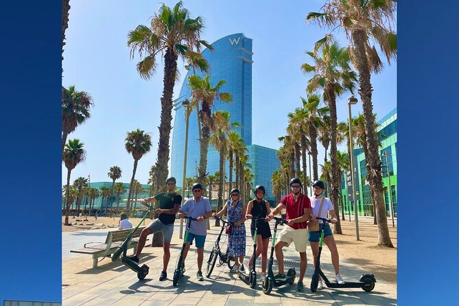 Barcelona Sagrada familia Electric Scooter or E-Bike Tour - Parc de la Ciutadella: Green Space With Actual Stops