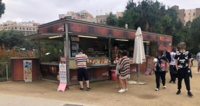 Barcelona: Sagrada Familia Fast-Track Guided Tour - Fast-Track entry and the security reality check