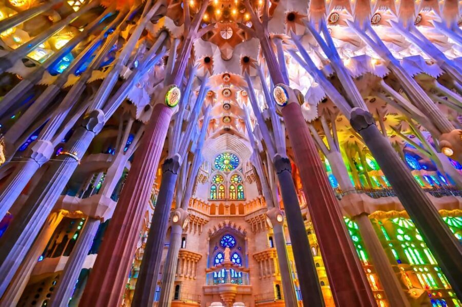 Barcelona: Sagrada Familia Guided Tour with Skip the Line - Key highlights
