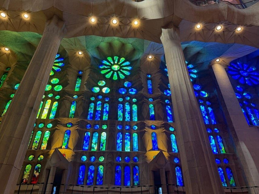 Barcelona: Sagrada Familia Guided Tour with Skip the Line - Skip-the-line at Sagrada Familia: what it really saves you