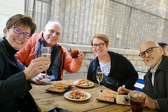 Barcelona: Sagrada Familia, Park Guell & Tapas Private Tour - Park Güell: priority tickets plus your own pace inside