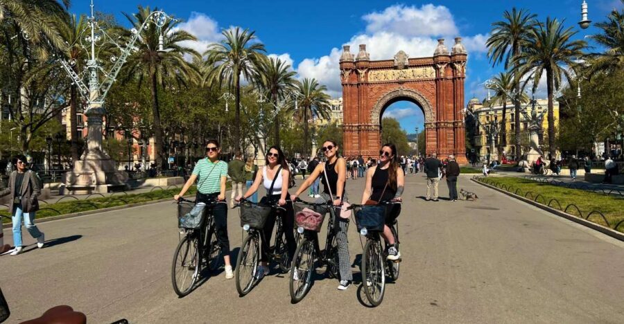 Barcelona: Sagrada Familia Private E-Scooter Tour - Finding Scooter Bike BCN at Calle Regomir 33