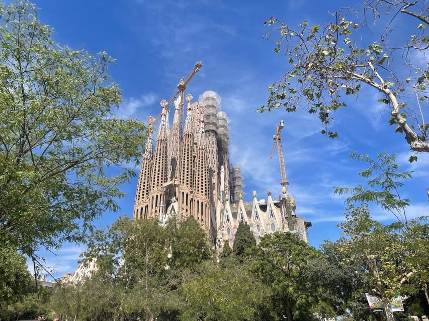 Barcelona: Sagrada Familia Skip-the-Line Guided Tour - Key highlights at a glance