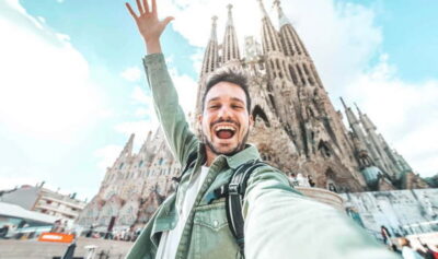 Barcelona: Sagrada Família Tour with Skip-the-Line Access - Starting Point and How the Tour Runs in Real Life