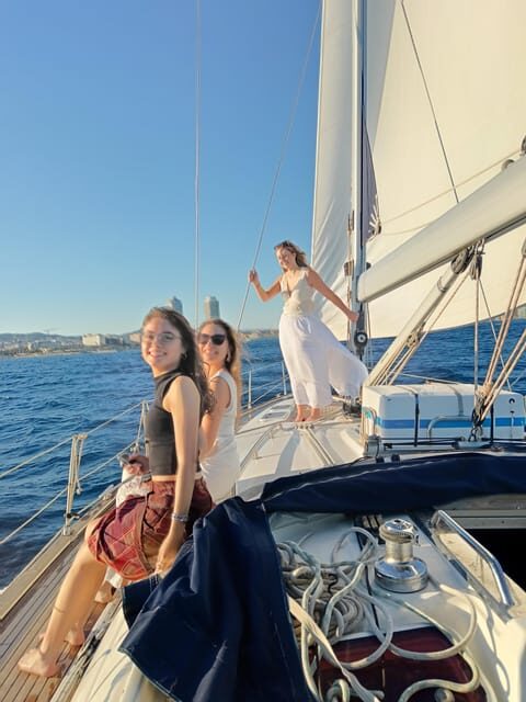 Barcelona: Sailing tour - From Olympic Port Out to the Skyline: Your Main Photo Window
