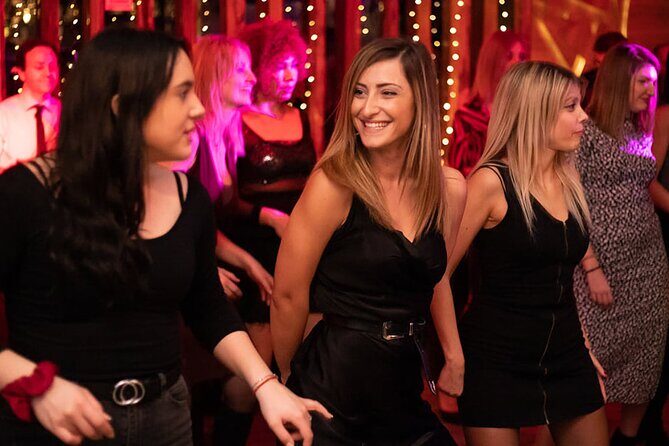 Barcelona Salsa Lovers Dance Experience - The lesson: what you’ll actually practice (and how it fits your level)
