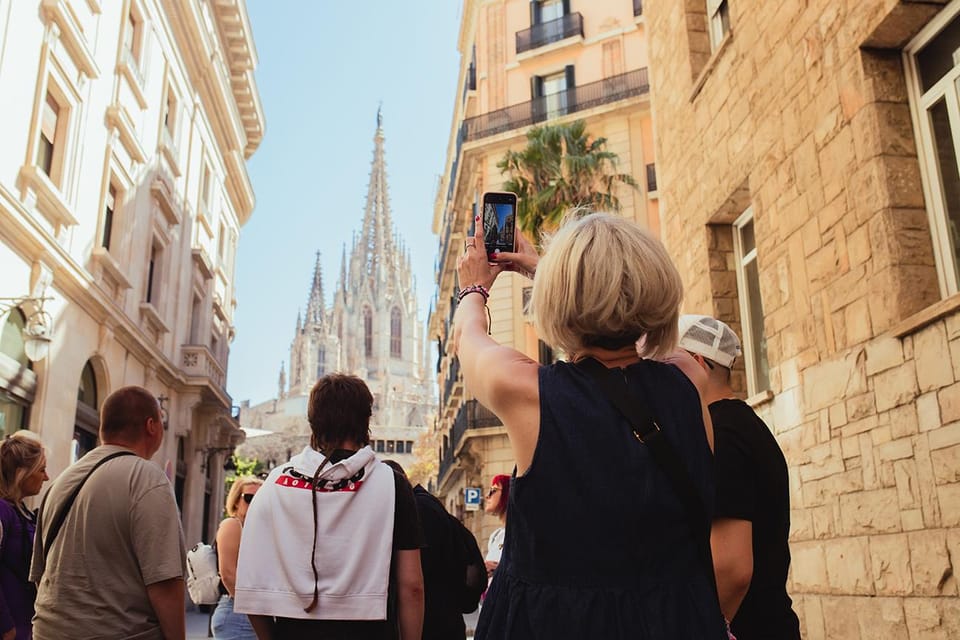 Barcelona: Small Group Gothic, Tapas & Churros Tour! - La Rambla and the Mercat de la Boqueria stop: smells, colors, and real interaction