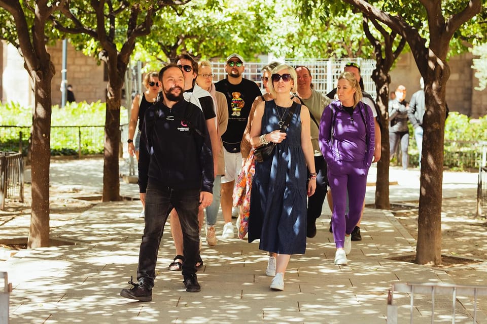 Barcelona: Small Group Gothic, Tapas & Churros Tour! - Wine and a traditional tapas lunch at a local restaurant