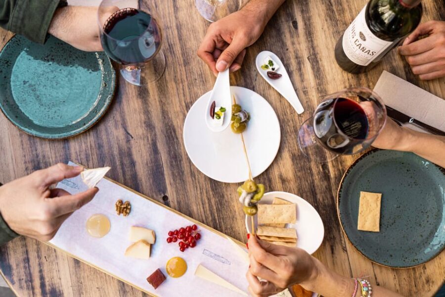Barcelona: Sommelier-Led Food & Wine Tasting Tour - Sant Antoni: the neighborhood that changes the whole tour