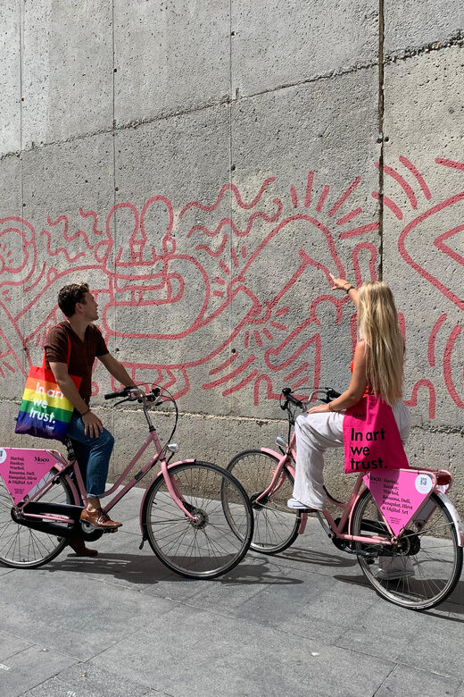 Barcelona | Street Art Bike tour - The “2.5 hours” rhythm: quick hops, frequent looks