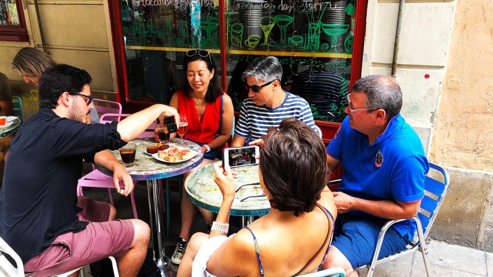 Barcelona: Street Food & Sightseeing Tour with Local Market - About the Guides: Why the Tour Feels Personal