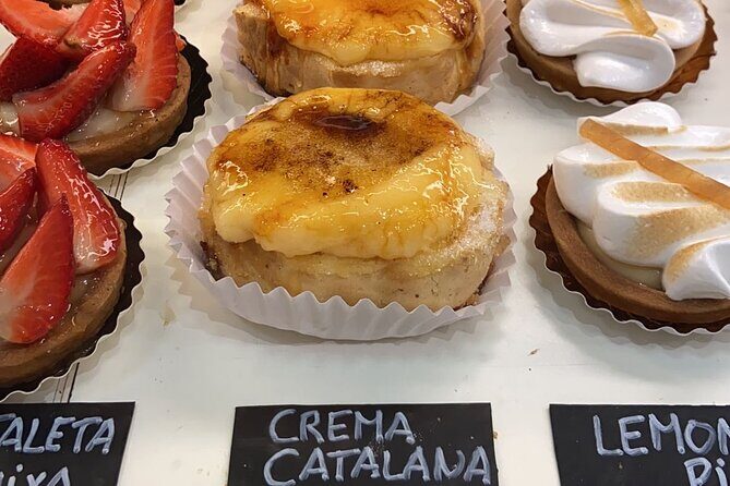 Barcelona Street Food Tour with Local Market & City Center Visit - Mercat de la Boqueria tastings: where Catalan classics make sense