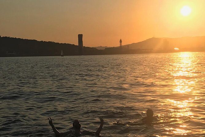 Barcelona Sunset and Day Sailing Cruise - When it’s too calm or too choppy: how the tour handles reality