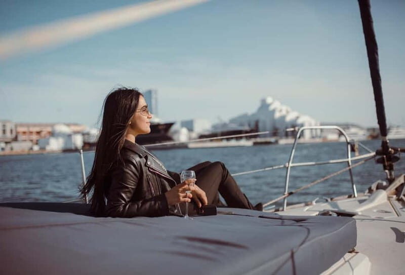 Barcelona: Sunset Boat Trip with Cava Wine and Snacks - Price and value: what $44 really covers