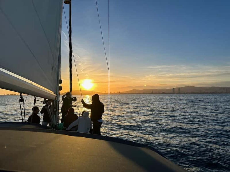 Barcelona: Sunset Boat Trip with Cava Wine and Snacks - Shared Sunset Sail vs Private Charter: pick the right kind of time