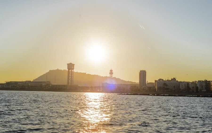Barcelona Sunset Sailing with Gin Tonic Workshop Option - The Gin Tonic Workshop Option: When It’s Included and How It Changes the Mood