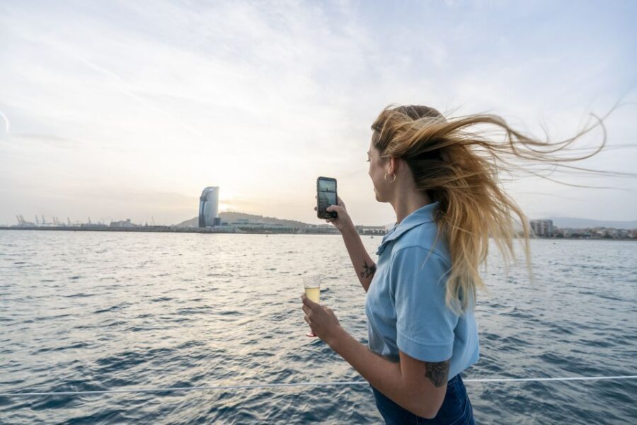 Barcelona Sunset Sailing with Gin Tonic Workshop Option - Drinks, Snacks, and Upgrades: Getting Value From the $101 Price
