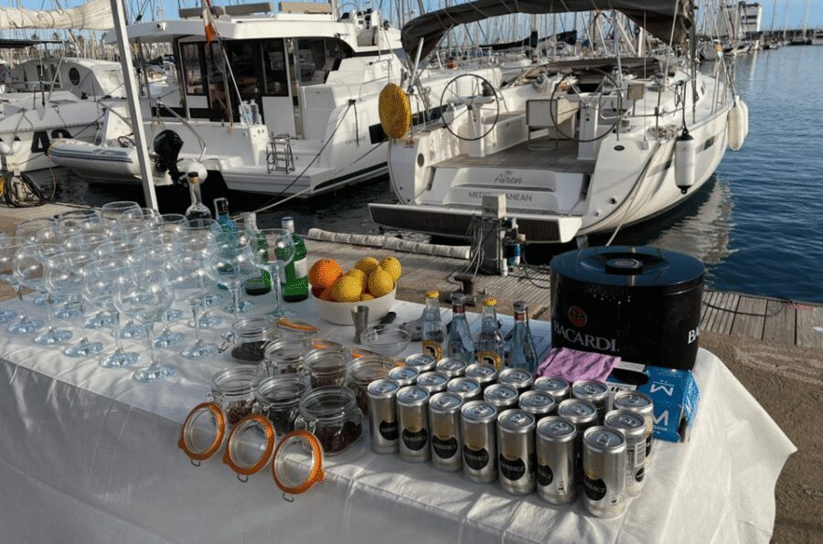 Barcelona Sunset Sailing with Gin Tonic Workshop Option - The 1.5-Hour Luxury Cruise: What You’ll Actually Do on the Water