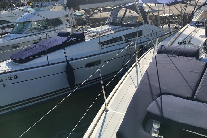 Barcelona Sunset Sailing with Open Bar of Cava and Snacks - Price and value: is $48.15 worth a 90-minute sunset sail with cava?