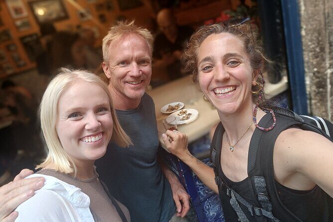 Barcelona tailored tapas & drinks tour with a native guide - Price and value: the tour fee vs your tapas and drinks budget