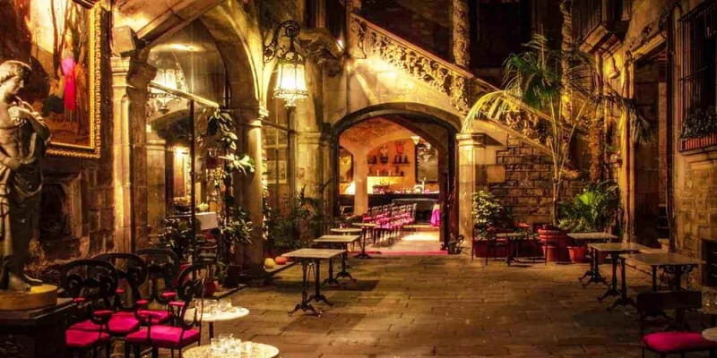 Barcelona: Tapas and Wine with Flamenco Show in the Old Town - Small practical stuff that helps your night go smoothly