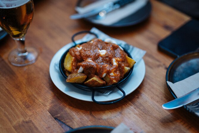 Barcelona Tapas Food Walking Tour with Wine in El Born - Where the tour starts (and why Pl. de Correus is a smart move)