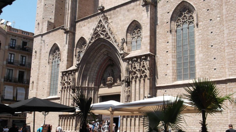 Barcelona: Tapas & Picasso Museum Guided Walking Tour - A practical heads-up on timing and museum changes