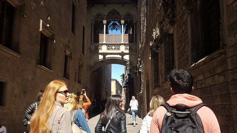 Barcelona: Tapas & Picasso Museum Guided Walking Tour - Price and value: $105 for art plus three tastings with drinks