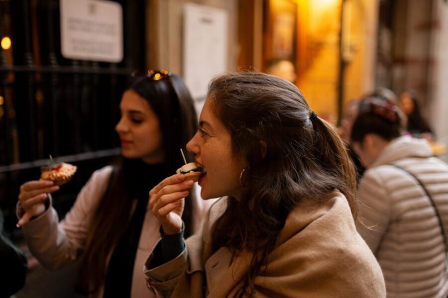 Barcelona: Tapas Tour with Food Tastings and Drinks - The tasting plan: 9 tapas that move like a meal