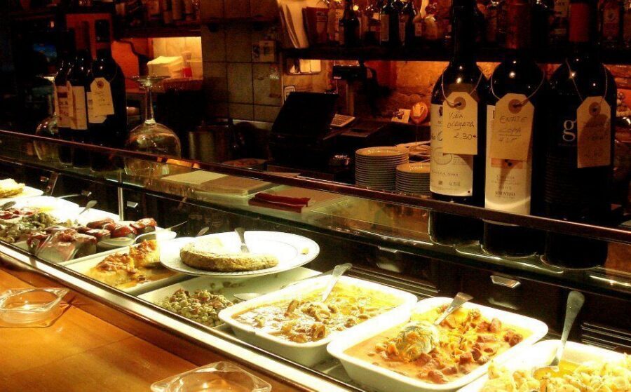 Barcelona: Tapas Walking Tour & Flamenco Show - Eixample Tapas Bar: Modernist Atmosphere and Real Catalan Comfort Food