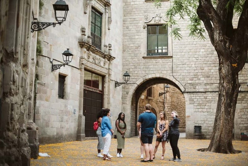Barcelona: Tapas, Wine & History Tour of the Old Town - Price and logistics: what $123 buys you (and what to watch)