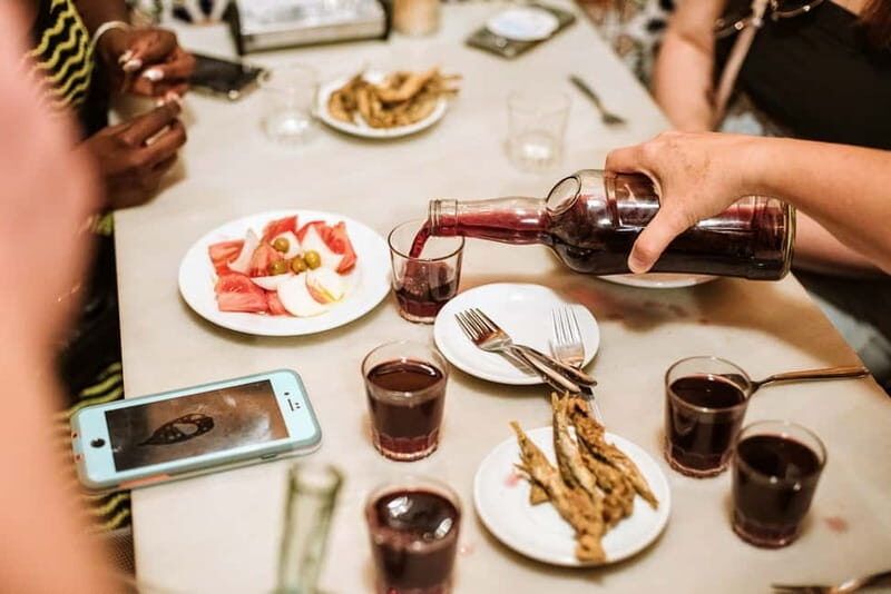 Barcelona: Tapas, Wine & History Tour of the Old Town - The food plan: 10+ tastes, 5 drinks, and a real dinner